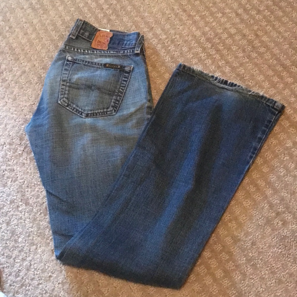 2 button fly straight leg lucky jeans